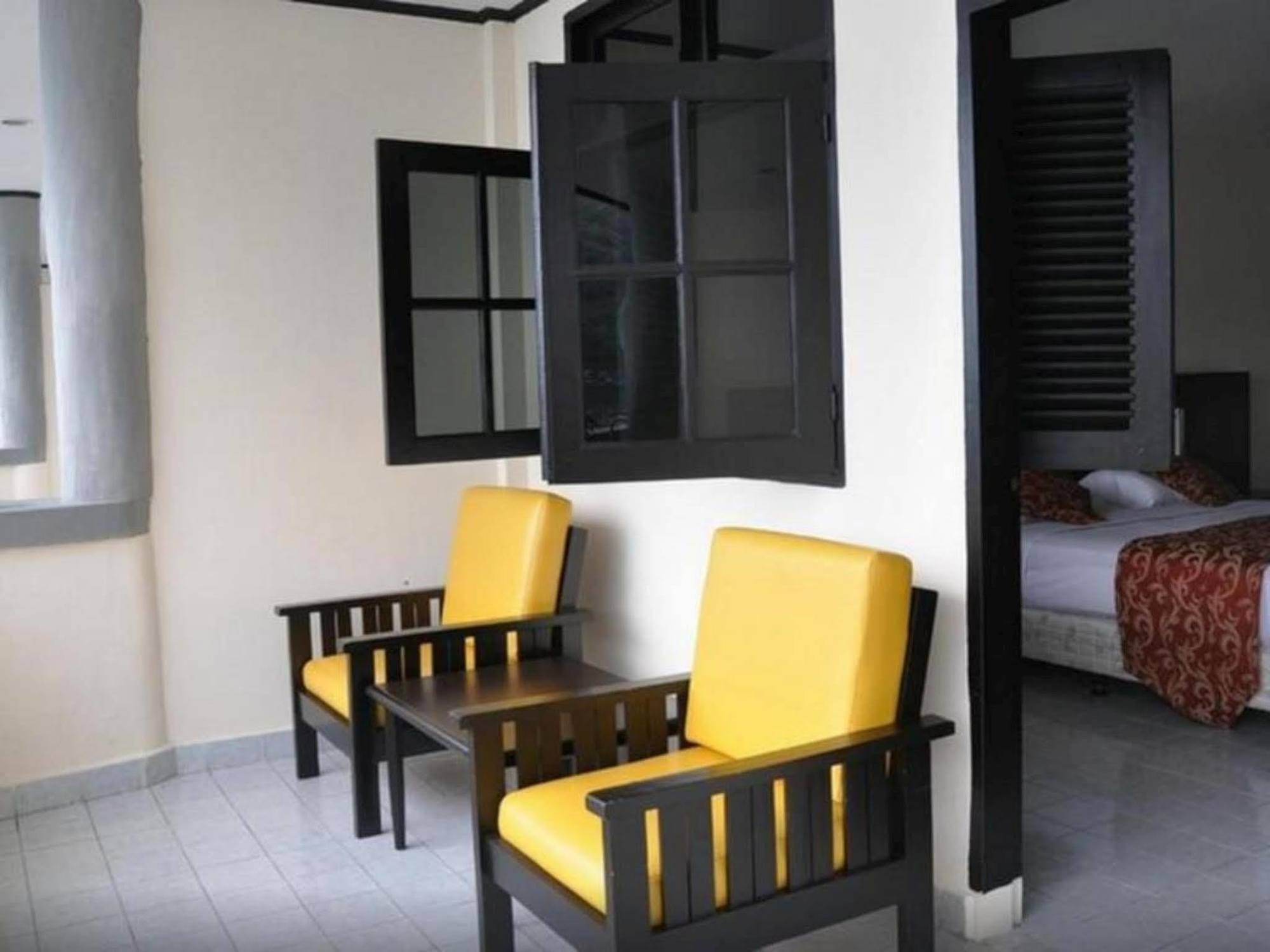 ดาเนาโตบาอินเตอร์เนชั่นแลคอตเทจ Hotel ปาราปัต ภายนอก รูปภาพ